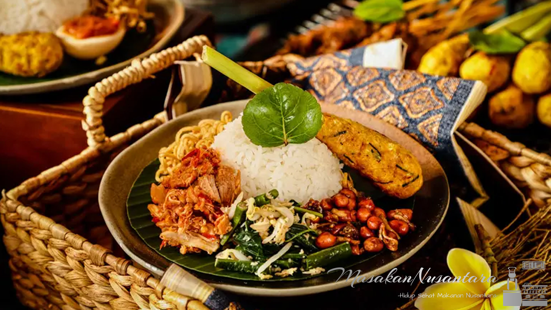 Mengenal Cita Rasa Nasi Campur Bali dari Desa Hingga Kota
