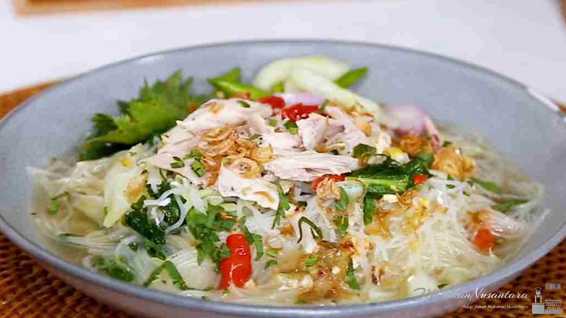 Bihun Kuah Ayam Si Lembut Gurih Hangat yang Bikin Balik Lagi