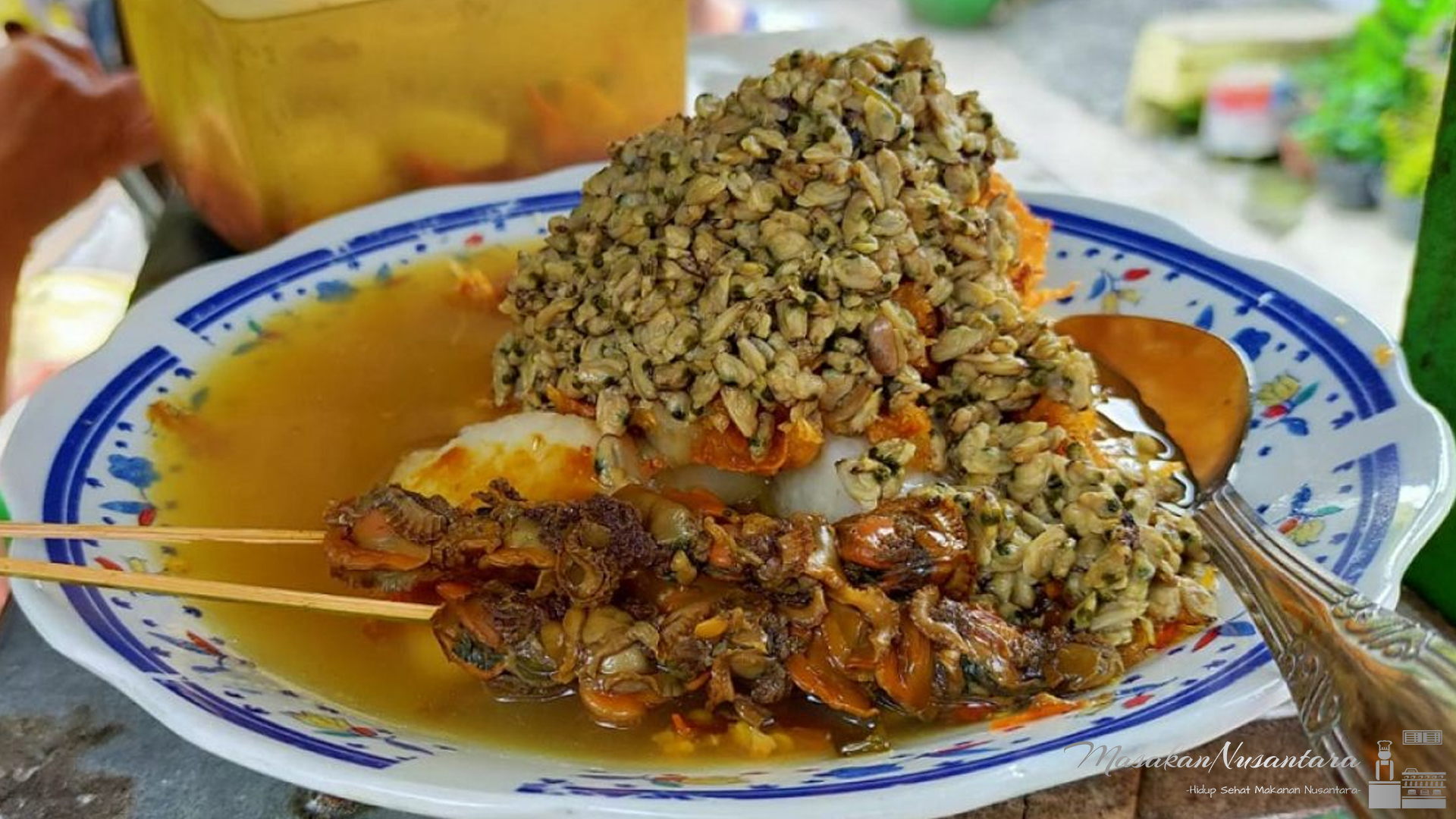 Lontong Kupang: Kuliner Khas Surabaya yang Unik dan Melegenda