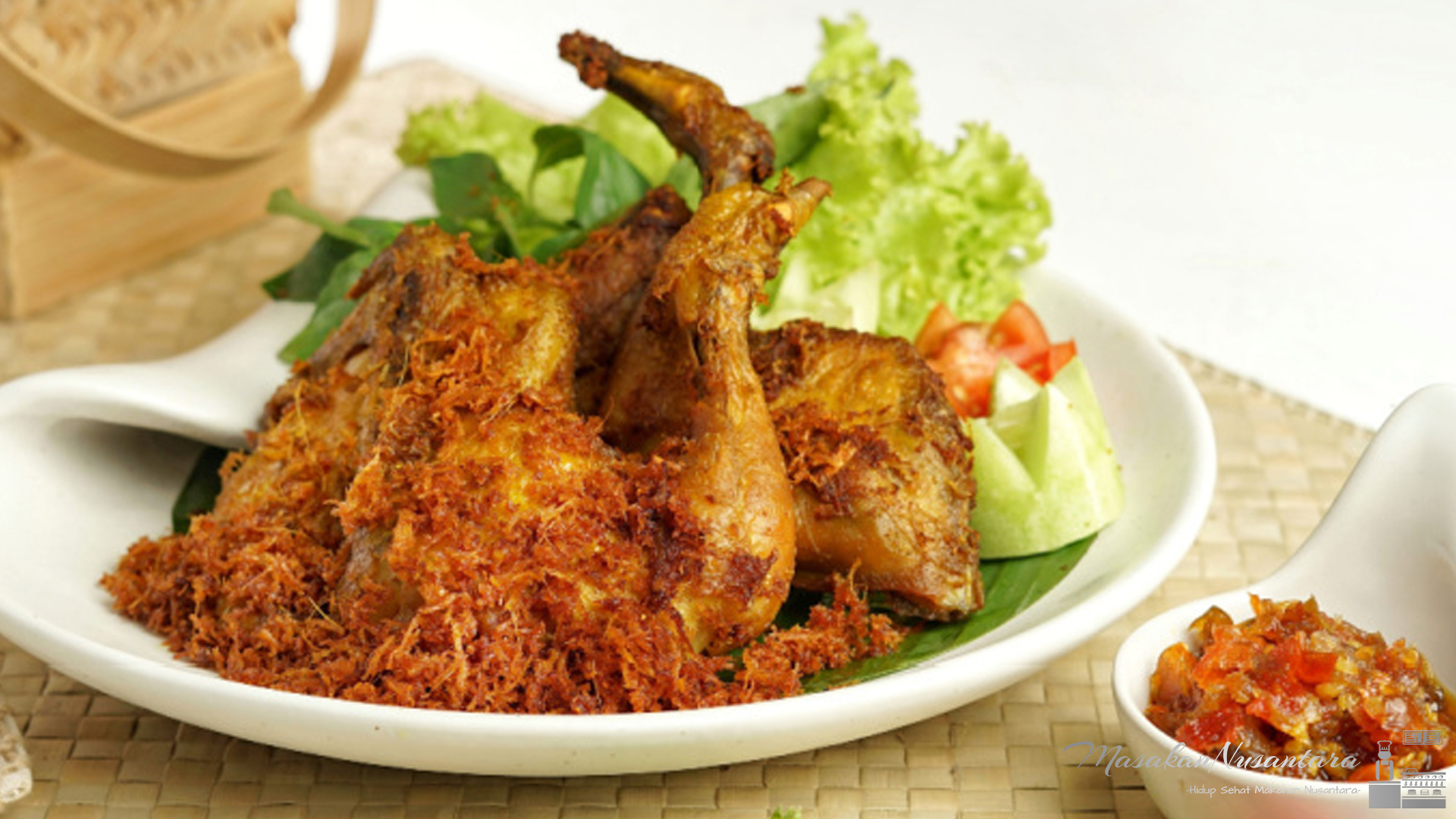 Ayam Serundeng, 5 Rasa Gurih yang Bikin Lidah Meleleh