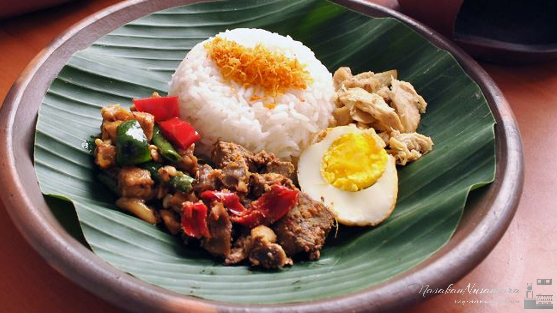 Kenikmatan Nasi Bogana dalam 4 Sajian Khas Nusantara