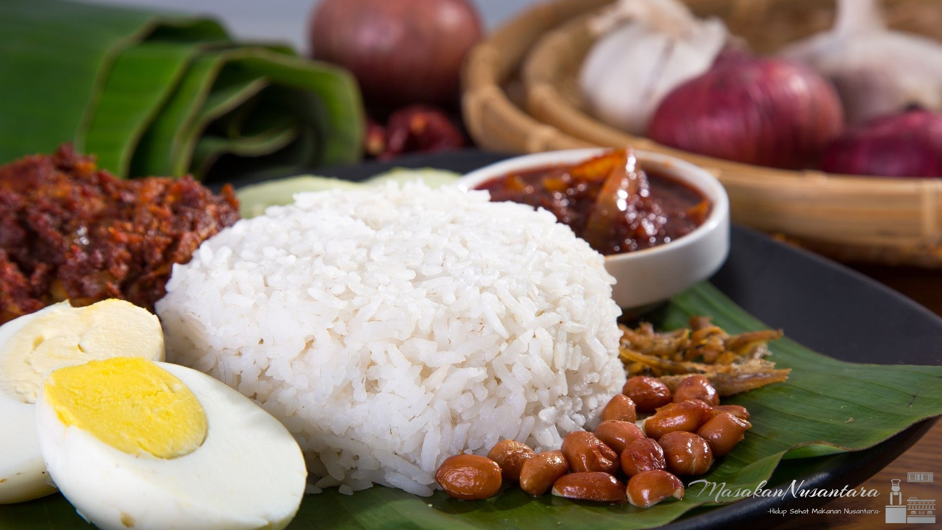 Kenikmatan Nasi Bogana dalam 4 Sajian Khas Nusantara