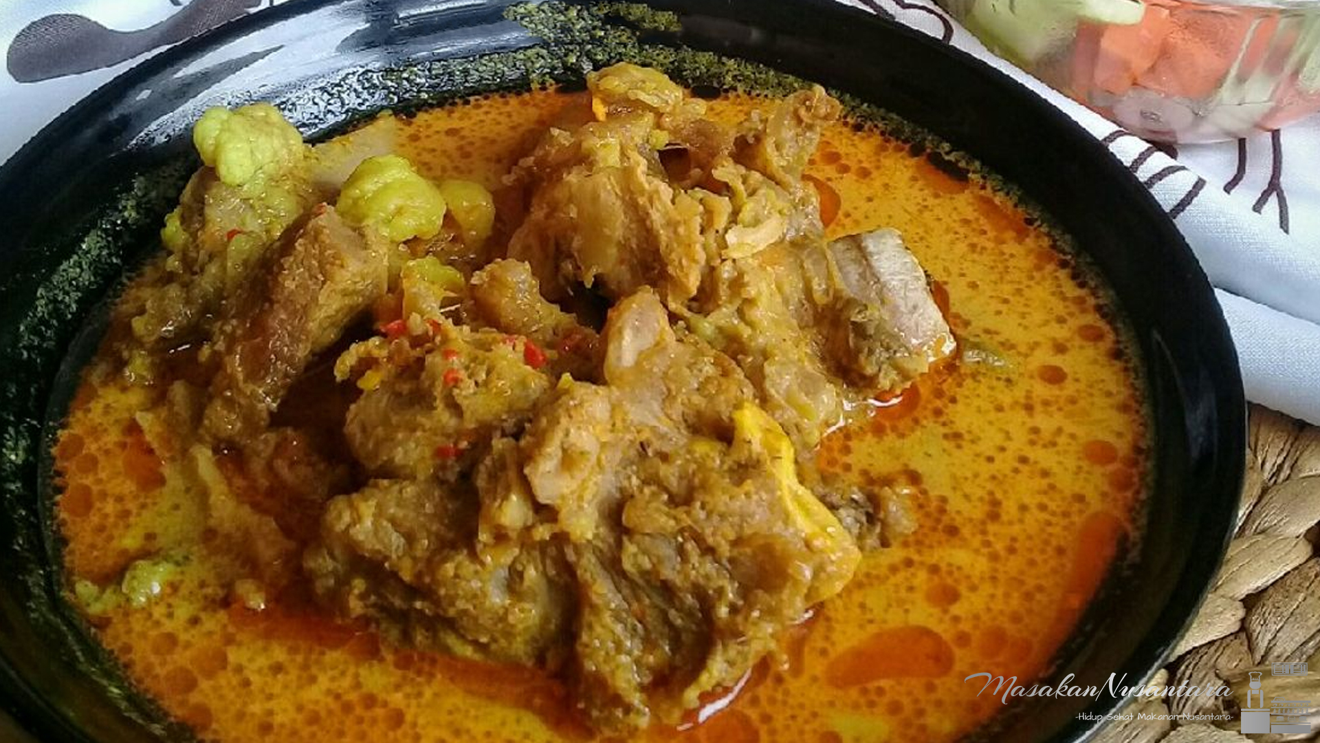 Resep Kari Kambing Otentik & 3 Variasi Sambal Pendampingnya