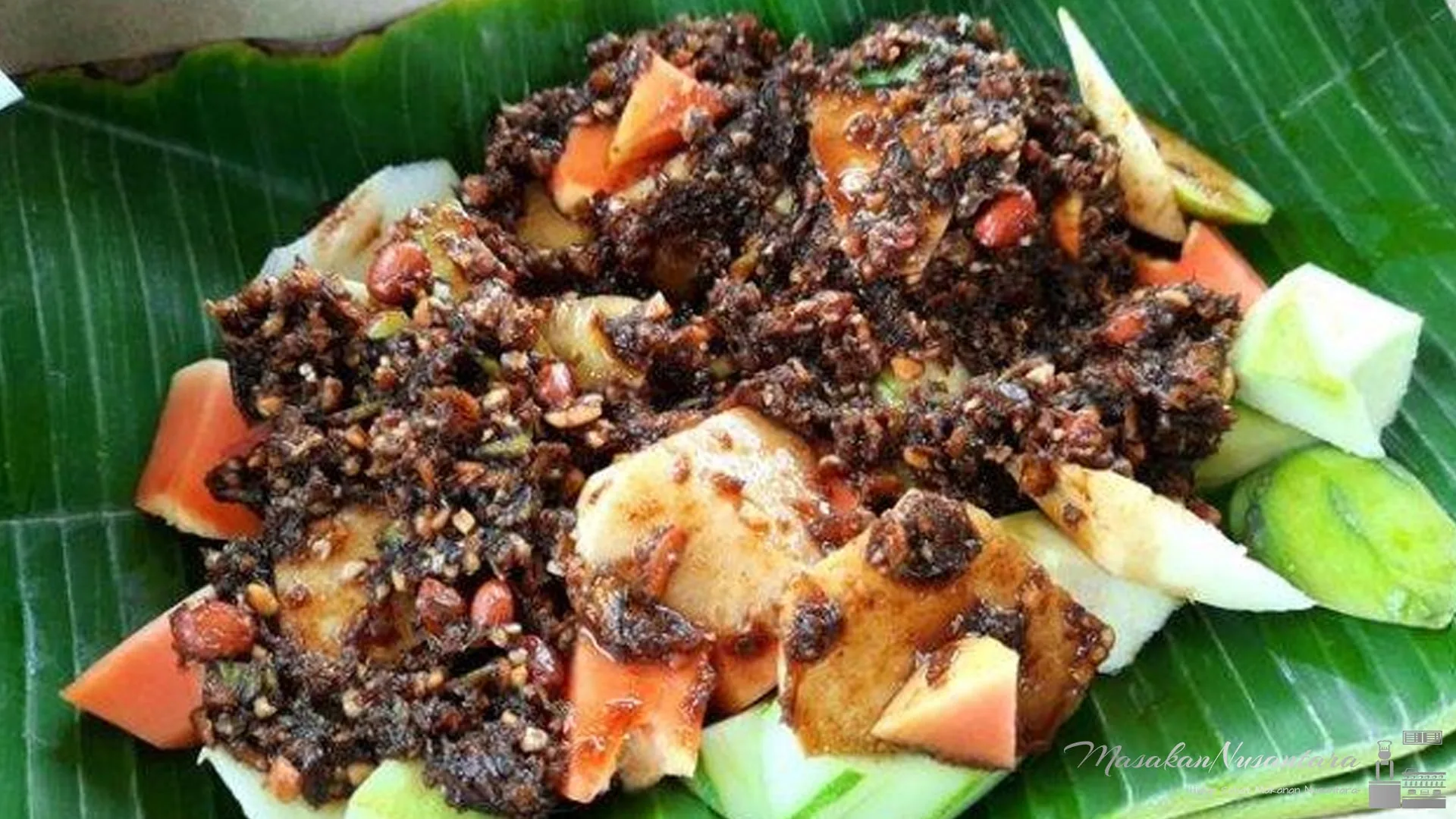 5 Alasan Rujak Kolam Wajib Dicoba Saat Berkunjung ke Medan