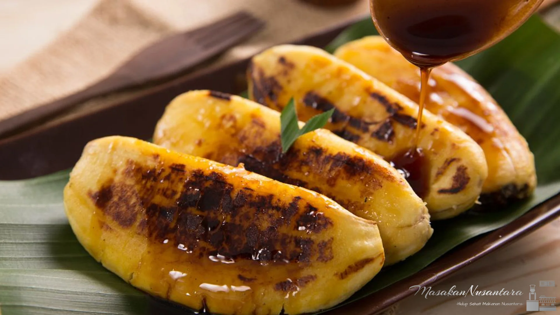 Menikmati Kuliner Pisang Epe dengan 5 Varian Rasa Populer Wisatawan