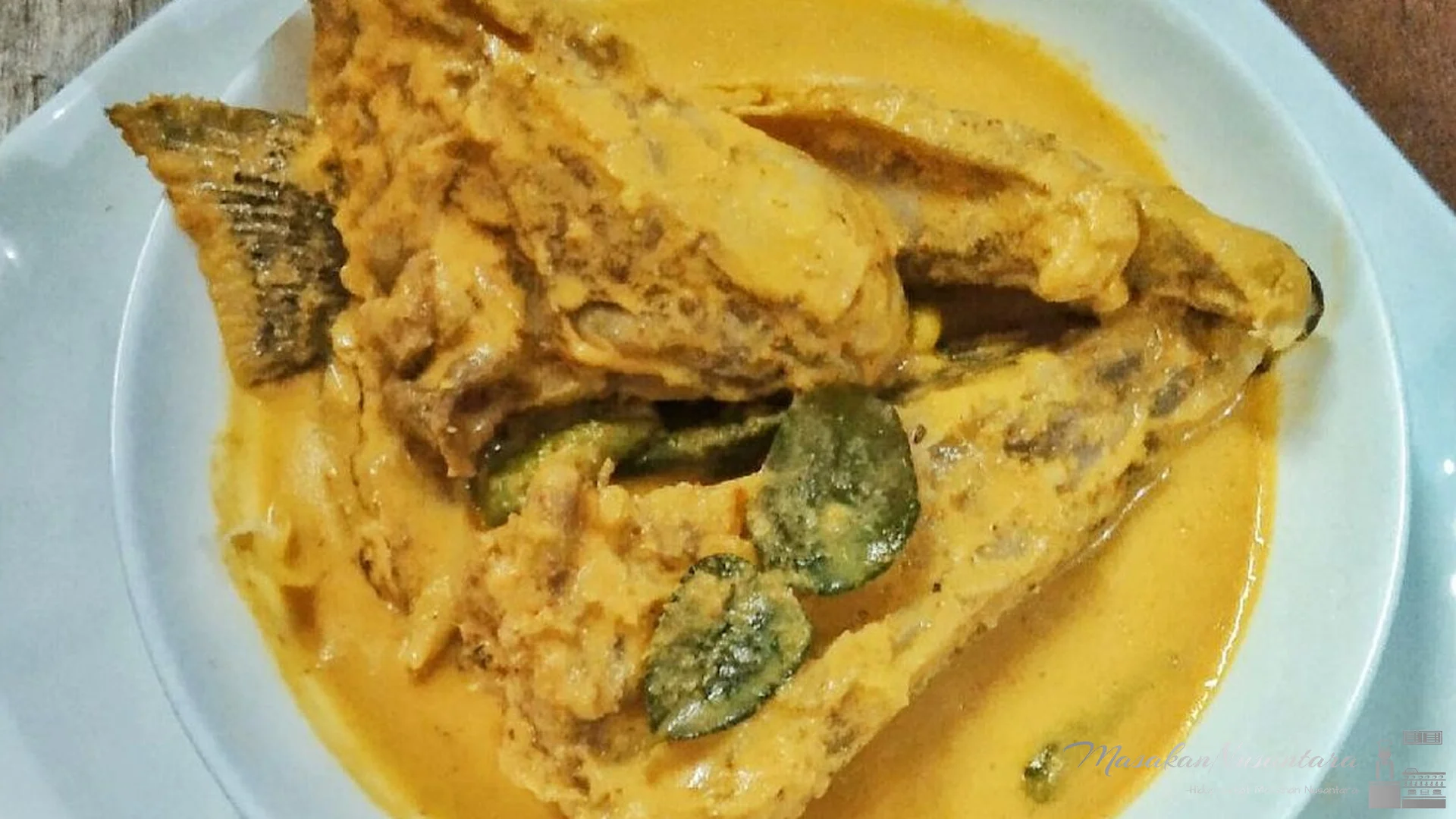 Gulai Kepala Ikan Kakap, Lemak Pipi Kenyal 4 Gigitan Gurih Gila