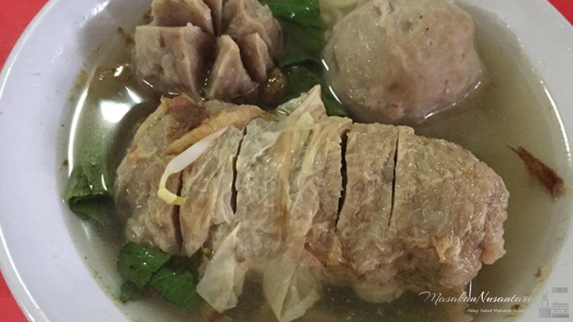 Sensasi Bakso Gulung Pertama: Kulit Garing Gurih Meleleh 3 Detik di Mulut