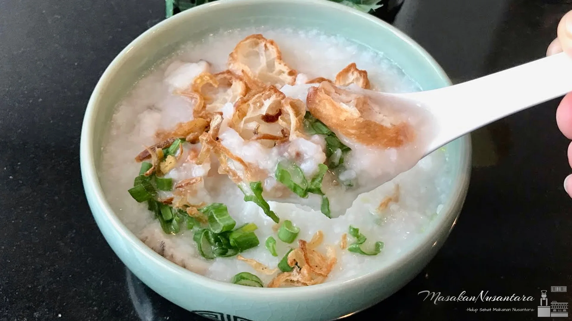 Bubur Ikan Klasik dengan Topping 5 Pilihan Yang Menggoda