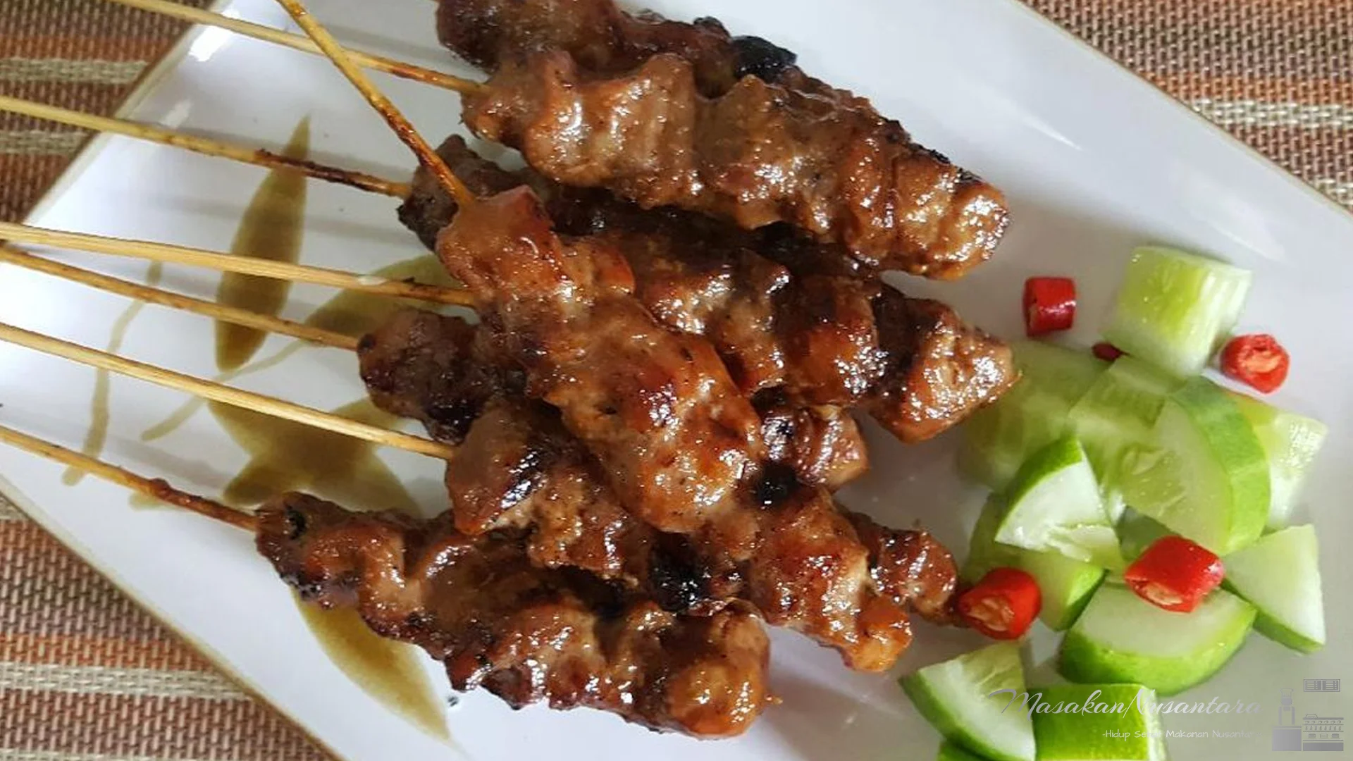 Sate Babi Paling Lezat Dengan 5 Saus Spesial Yang Wajib Dicoba